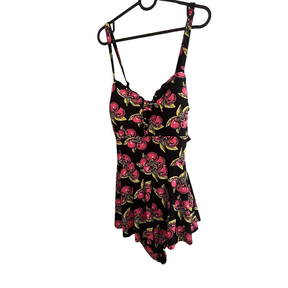 NWT Torrid Betsey Johnson Women’s 3x 22-24 Black Cherry Peplum Retro Swim Dress - Picture 2 of 7
